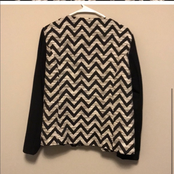 Patterned Blazer - Picture 3 of 5